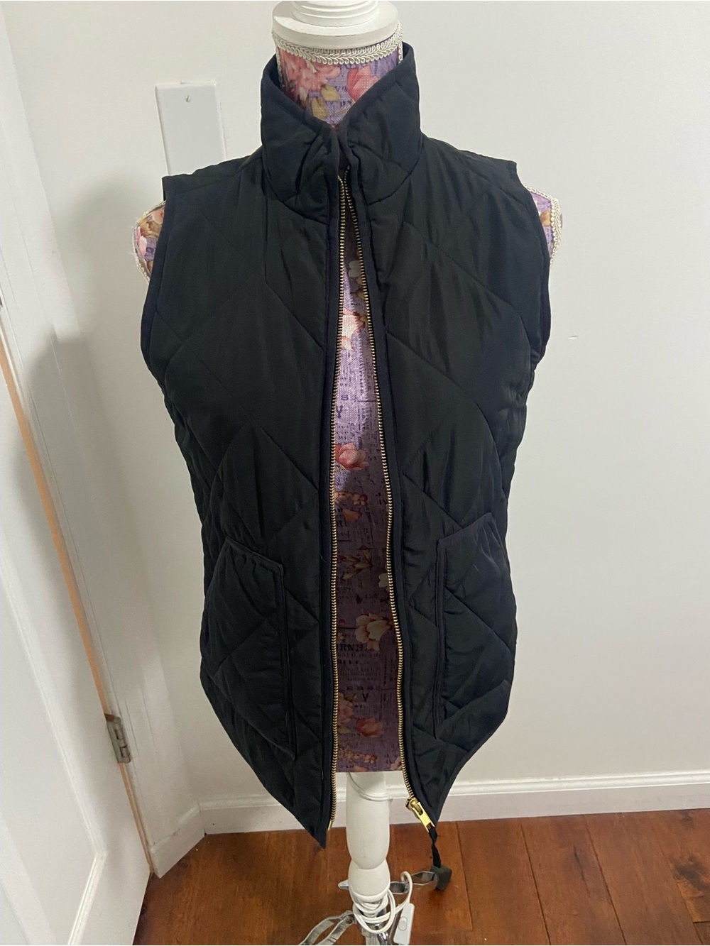 J.crew black quilted vest jacket XS New